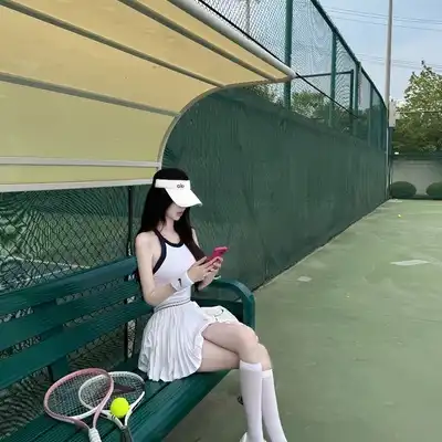 韩英