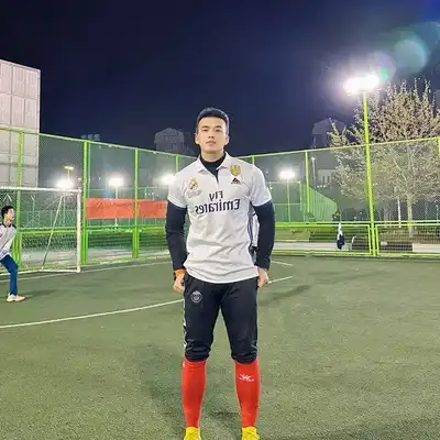 何佑恒